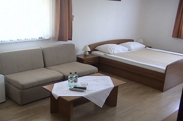 Хърватска Hotel Slavonski Brod, Екстериор